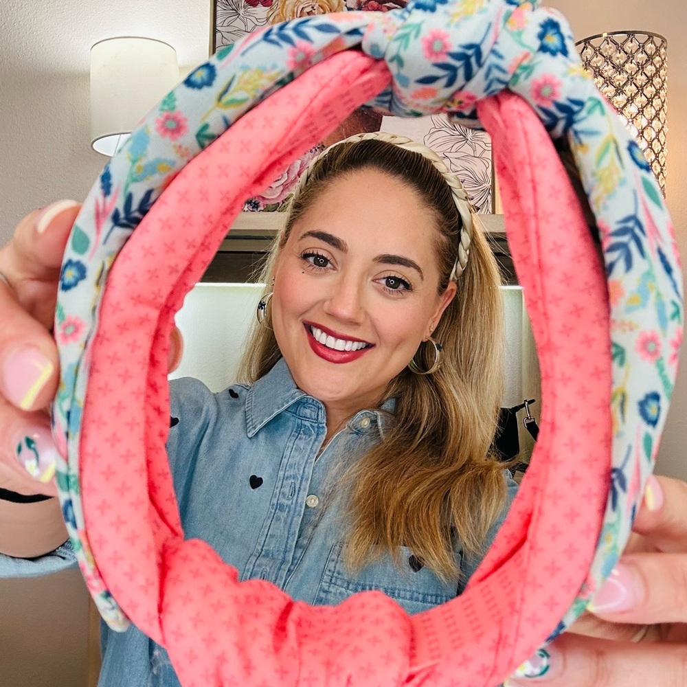 ⭐️NIA IS LIVE⭐️ - Picture 2 of 16